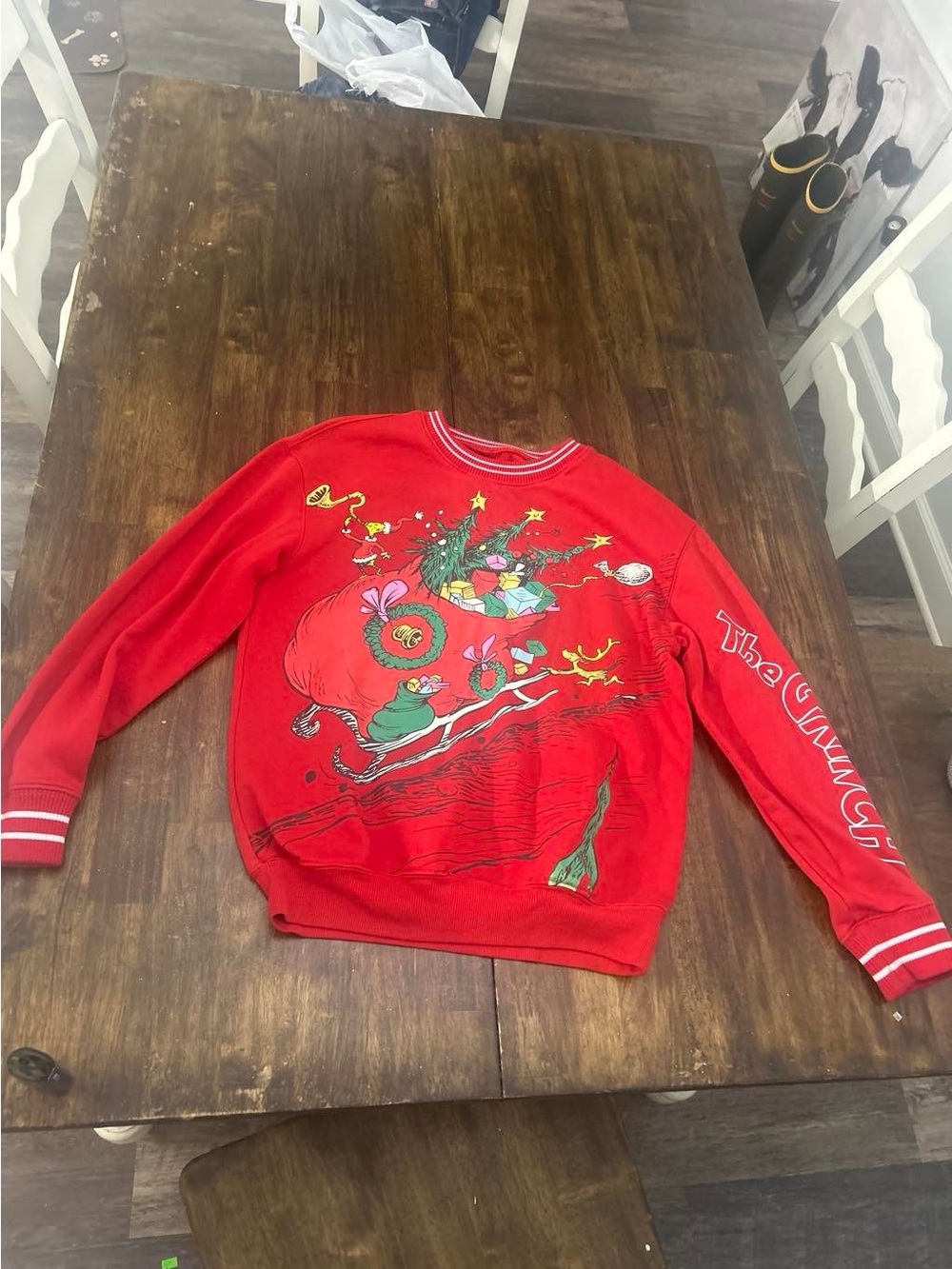 Red Holiday Graphic Crewneck Sweatshirt